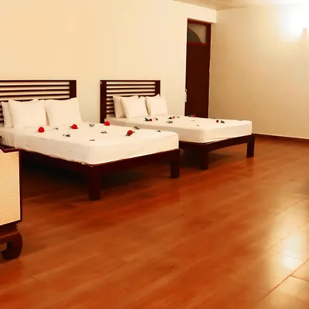 Hikkaduwa Beach Hotel - Special Summer Rates 1 May - 31 Oct 2026!-2